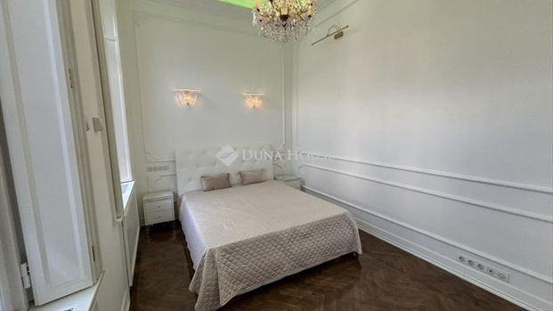 Kiadó újszerű állapotú lakás - Budapest VI. kerület - Photo 1