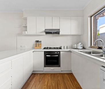 EAST DONCASTER SCHOOL ZONE - Photo 6