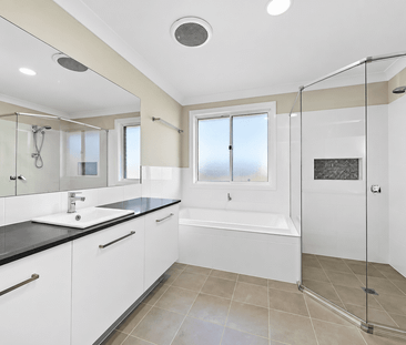 YOUNG AND MODERN RESIDENCE - Photo 4
