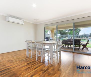 Spacious Family Home Overlooking Parkland - Photo 3