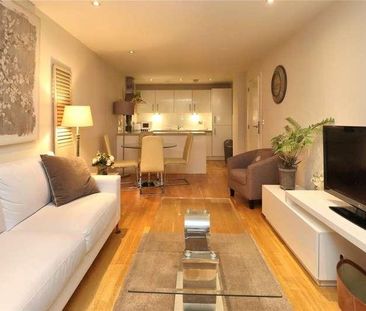 Woking, Surrey, GU21 - Photo 5