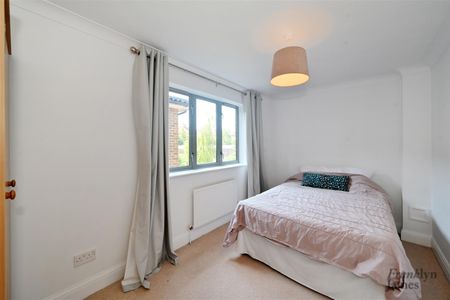 Compass Poiint, E14 8HL, London - Photo 4