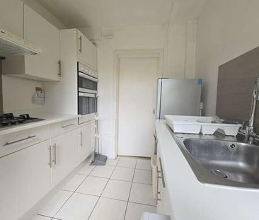 Canada Crescent, Acton, W3 - Photo 1