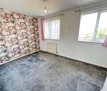 3 bedroom detached house to rent - Photo 2