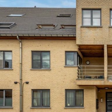 Instapklaar appartement met garage en kelderberging - Photo 1