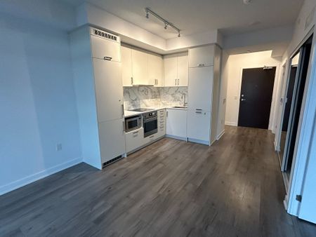 For Lease - 60 Honeycrisp Crescent Unit# 1511, Vaughan, Ontario - Photo 5