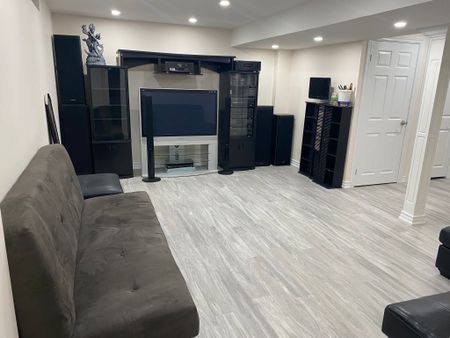 For Lease - 159 Warnford Circle, Ajax, Ontario - Photo 5