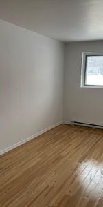 Grand et beau 4 1/2 à Longueuil - Photo 4