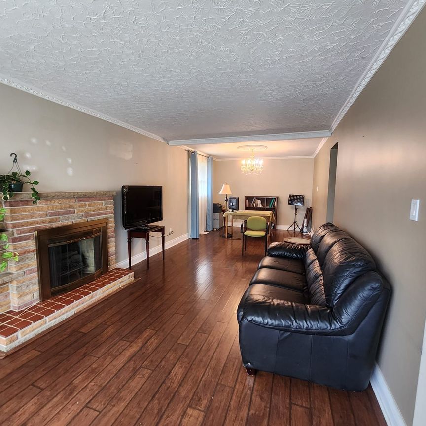 For Lease - 390 Gibbons Street Unit# Main, Oshawa, Ontario - Photo 1