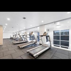 Closed metro Atwater 4 1/2 condominium rent - Photo 2