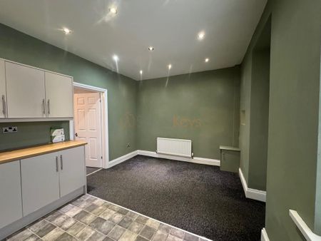 2 bedroom terraced house to rent - Photo 4