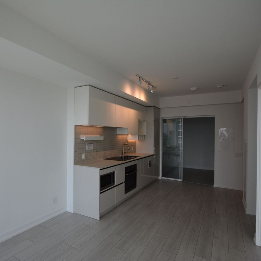 For Lease - 898 Portage Parkway Unit# 3906 Master, Vaughan, Ontario - Photo 1