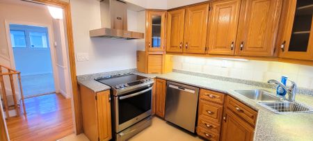 For Lease - 3601 Golden Orchard Drive, Mississauga, Ontario - Photo 4