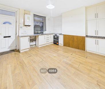 3 bedroom terraced house to rent - Photo 4