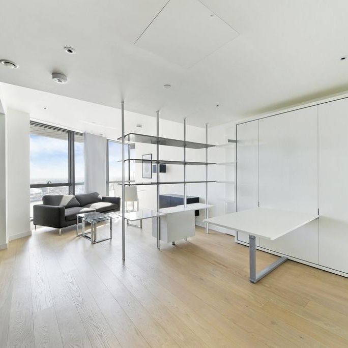 Studio to rent - Photo 1