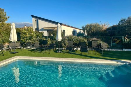 Collines de St Laurent du Var Maison jumelée meublée 3/4 pièces 70 m2 - Photo 5