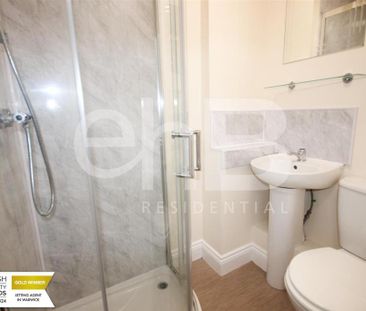 1 bedroom in a house share to rent - Photo 5