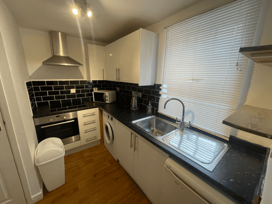 2 bedroom apartment to rent - Photo 1