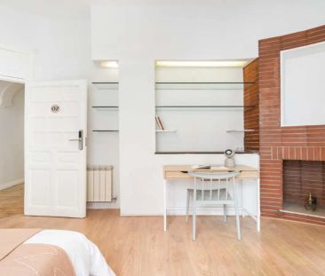 Room in a shared 7-bedroom apartment for rent in Universidad - Photo 1