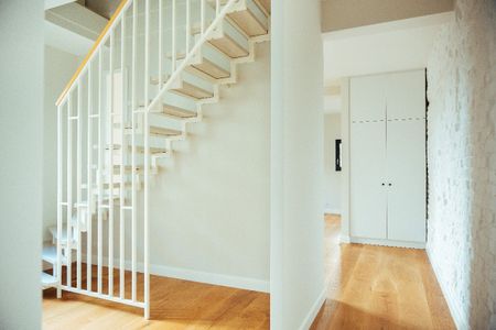 Einzigartige Maisonette mit großer Dachterrasse im Hinterhof von Flingern Nord. - Photo 3