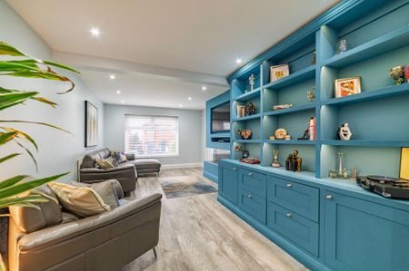 3 bedroom semi-detached house to rent - Photo 3