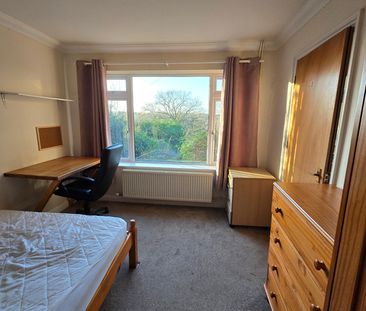 5 bed house to rent in Bluebell Crescent, Norwich, Norwich - Photo 3