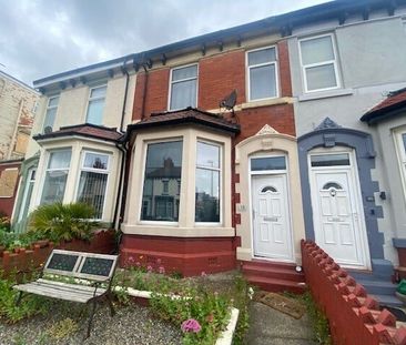 Warbreck Drive, Blackpool, FY2 9RZ - Photo 3