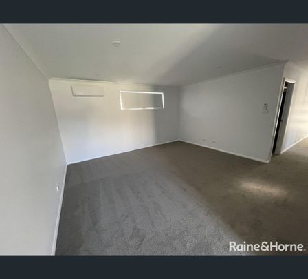 1/16 Francis Avenue, North Tamworth, NSW 2340 - Photo 1