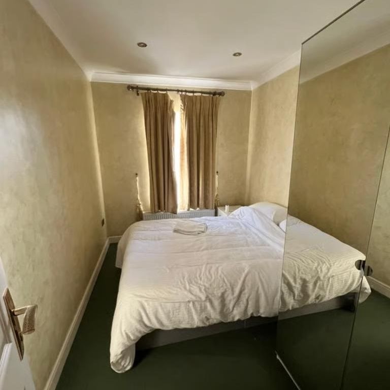 2 bedroom house share to rent - Photo 1