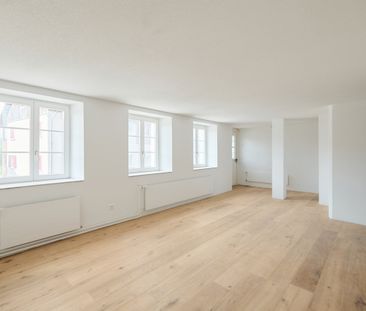 HELLE UND ZEITGEMÄSSE 2.5-ZIMMER-ERDGESCHOSSWOHNUNG - Photo 2