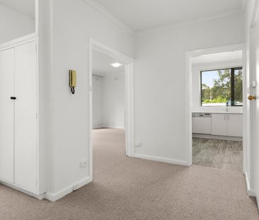 3/7 White Avenue, Kew East VIC 3102 - Photo 4