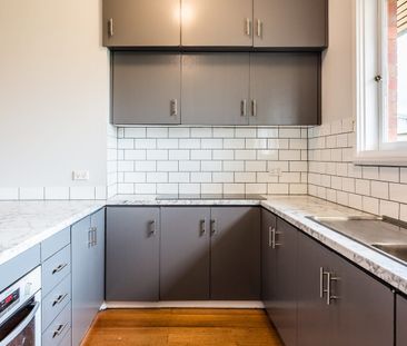 CENTRAL FAMILY HOME - Photo 5