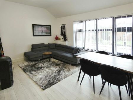 2 bedroom apartment to rent - Photo 3