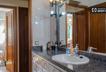 madrid, Community of Madrid 28033