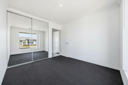 Brand New Large Family Home!! - Photo 4