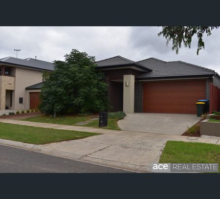 40 Gemini Crescent, Truganina, Vic 3029 - Photo 2