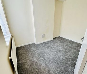 4 Bed Detached House, Hungerton St, NG7 - Photo 3