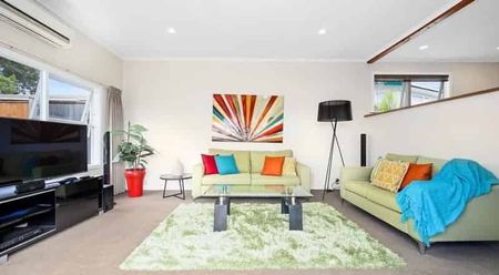 Warm Family Home in Forrest Hill Area - Photo 2