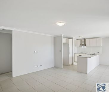 Freshly Painted Villa - Photo 6