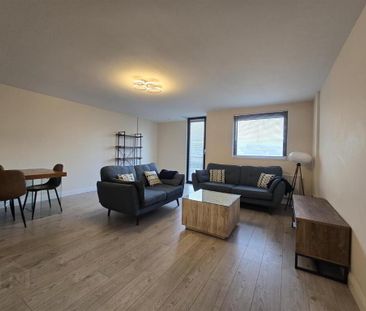 Apartment 48 17 Queens Square, Belfast, BT1 3FF - Photo 3