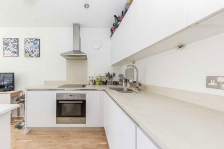1 bedroom flat to rent - Photo 4