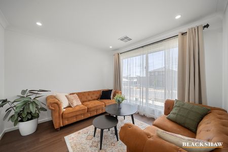 9 Stonecrop Avenue, Tralee NSW 2620 - House For Rent | Domain - Photo 3