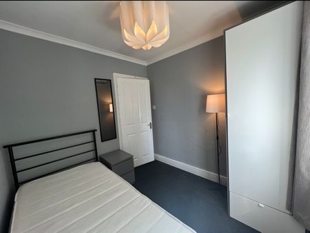 Room in a Shared House, Tunnel Avenue, SE10 - Photo 3