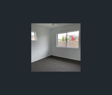 Modern 4 Bedroom House in River Oaks Estate - Photo 5