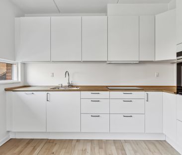 Lækkert køkken med alt i hårde hvidevarer - Photo 3