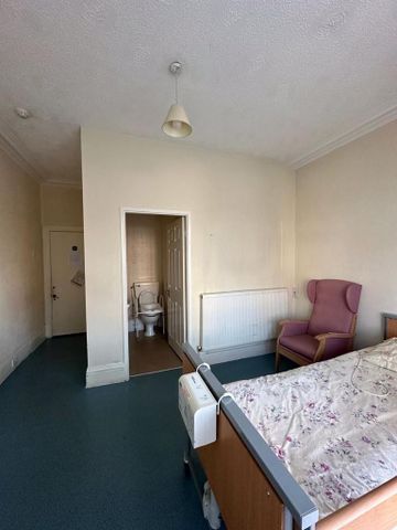 19 bedroom detached house to rent - Photo 5