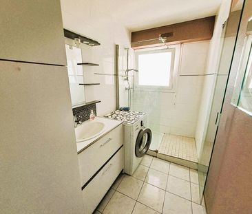 Location Appartement 4 pièces 68m² ANGERS 49000 - Photo 2