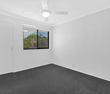 13 Kurrawa Avenue, Mermaid Waters QLD 4218 - House For Rent | Domain - Photo 5