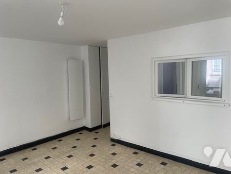 entrée, cuisine séparée, séjour, deux chambres en enfilade, et une salle d’eau avec WC. - Photo 4