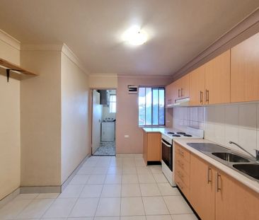 2br unit + lock up garage - Photo 3